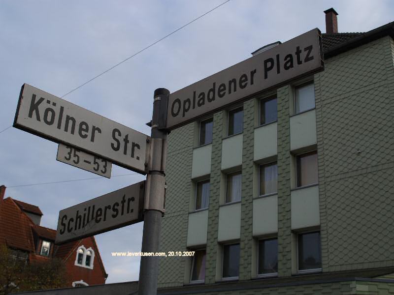 Foto der Opladener Platz: Straßenschild Opladener Platz