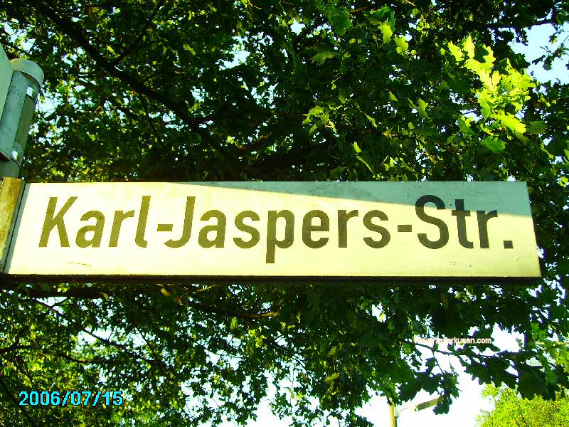Foto der Karl-Jaspers-Str.: Straßenschild Karl-Jaspers-Str.