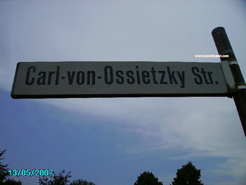 Foto der Carl-von-Ossietzky-Str.: Straßenschild Carl-von-Ossietzky-Straße