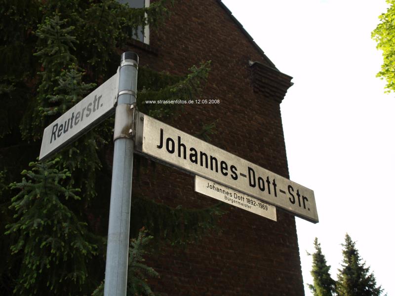 Foto der Johannes-Dott-Str.: Straßenschild Johannes-Dott-Str.