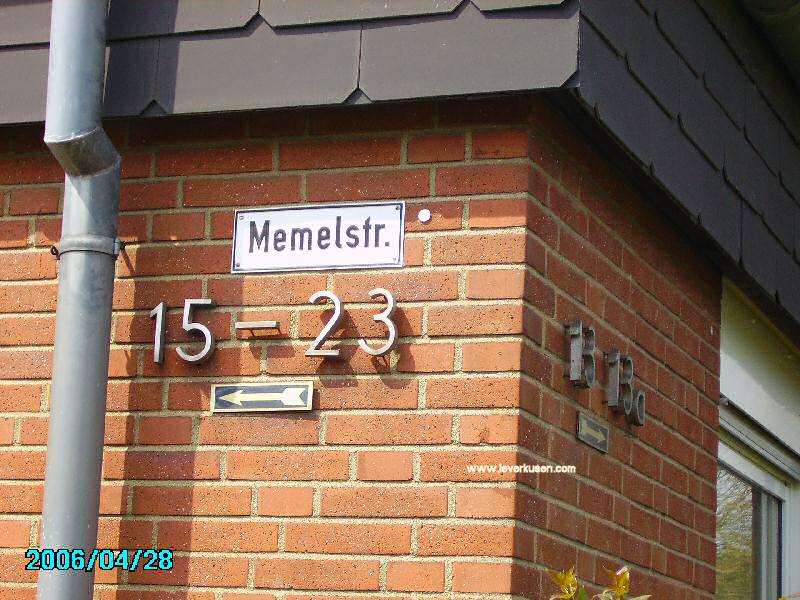 Foto der Memelstr.: Straßenschild Memelstr.
