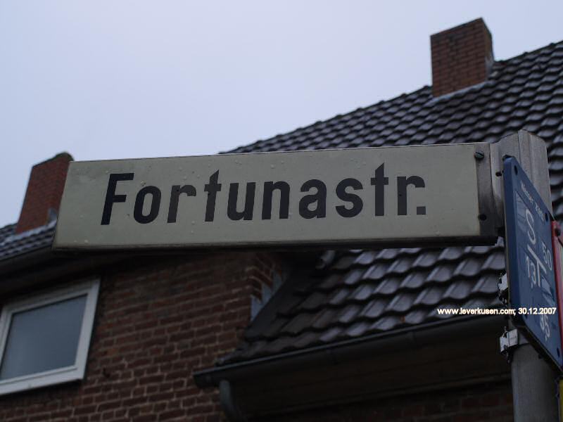 Foto der Fortunastr.: Straßenschild Fortunastr.