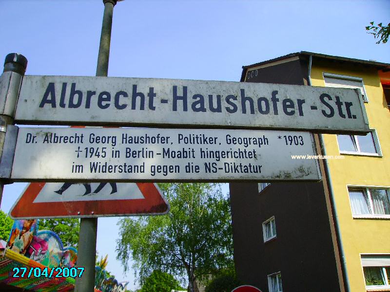 Foto der Albrecht-Haushofer-Str.: Straßenschild Albrecht-Haushofer-Straße