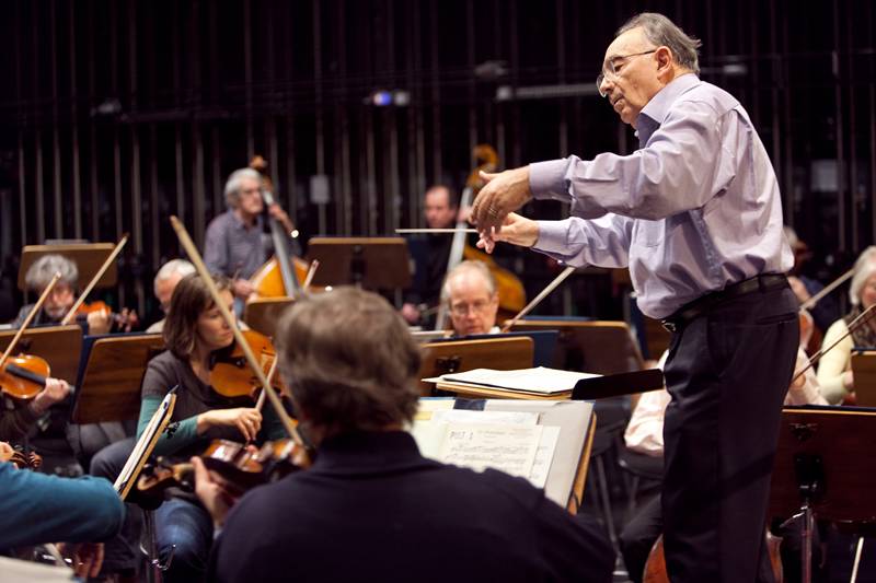 Rainer Koch mit Orchester